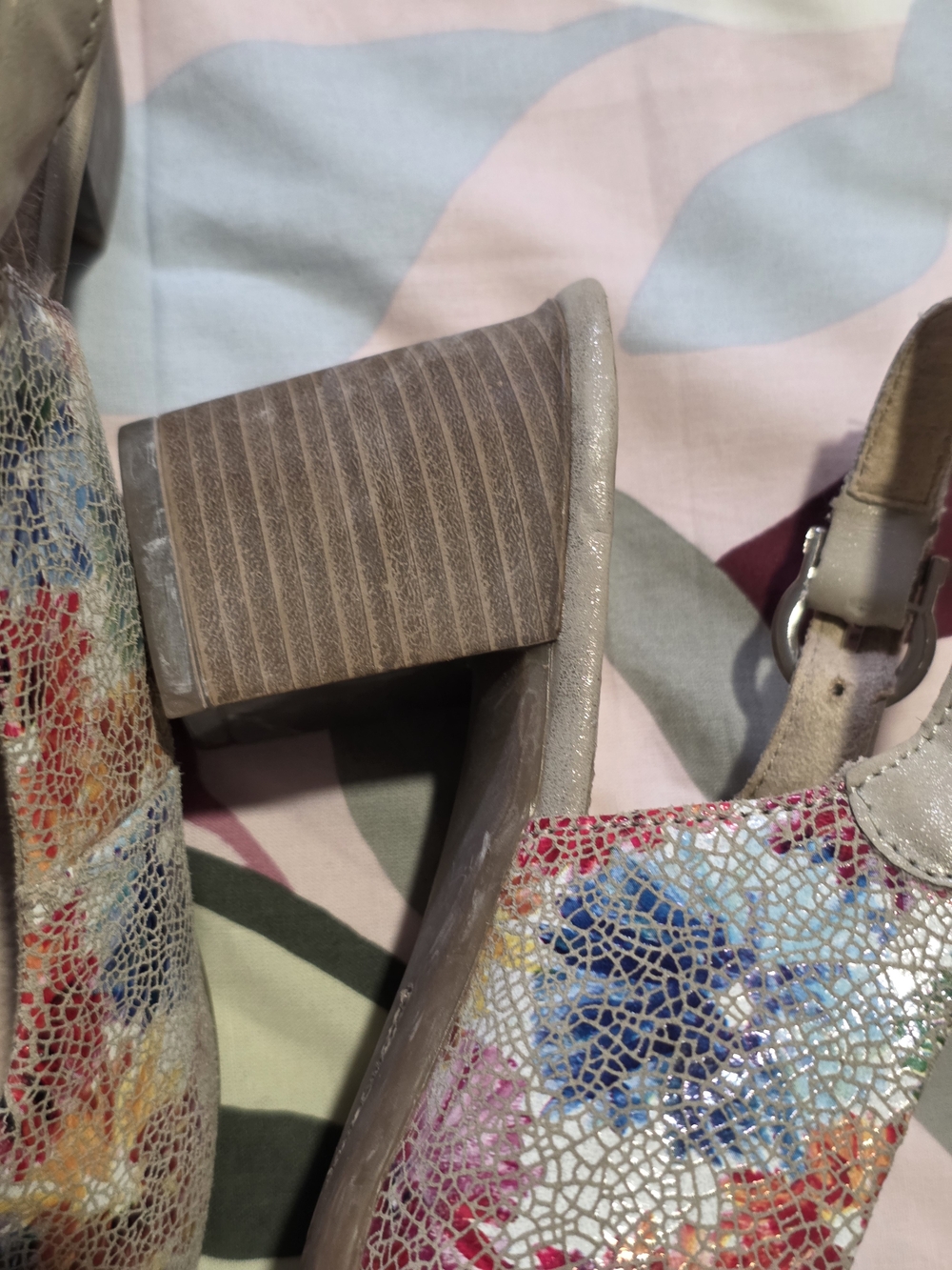 Remonte Black Slingback Wedge Sandals & Multicolor Floral Block Heel, Size 39 - Picture 7 of 8